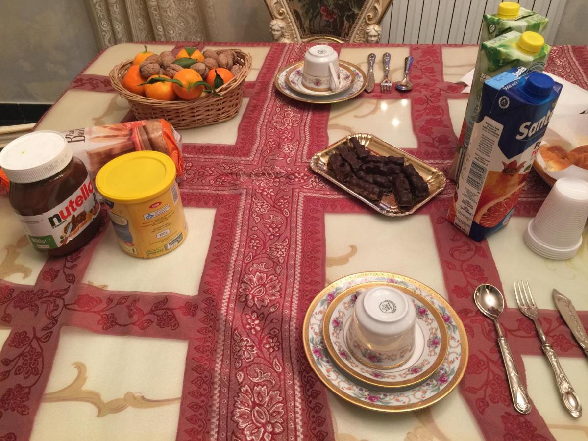 Colazione da Lolly Bed and Breakfast Napoli Esterno foto